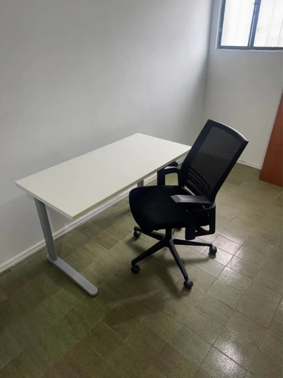 Mesa reta estruturada de ferro - Foto 3