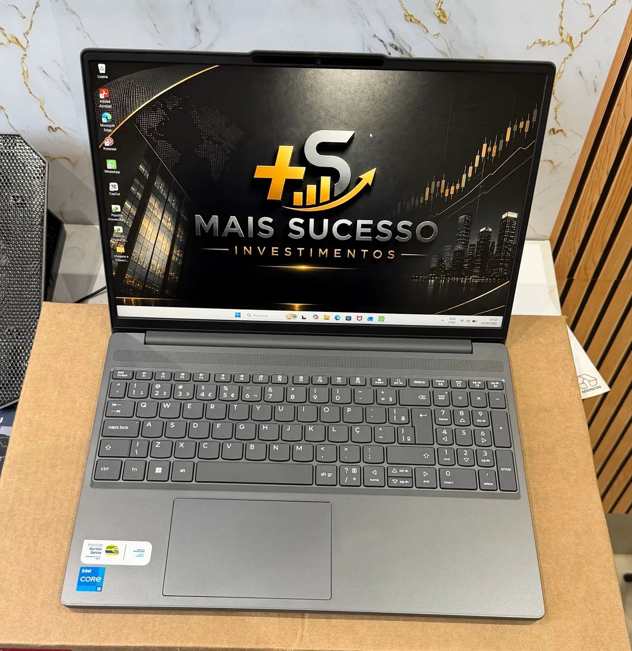 Notebook Lenovo i5 (Novo) - Foto 2