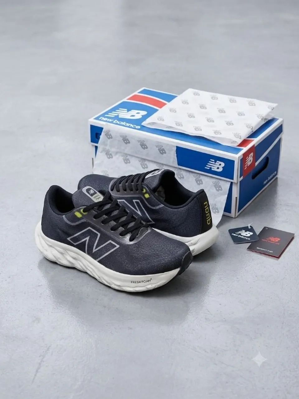 NEW BALANCE 2000