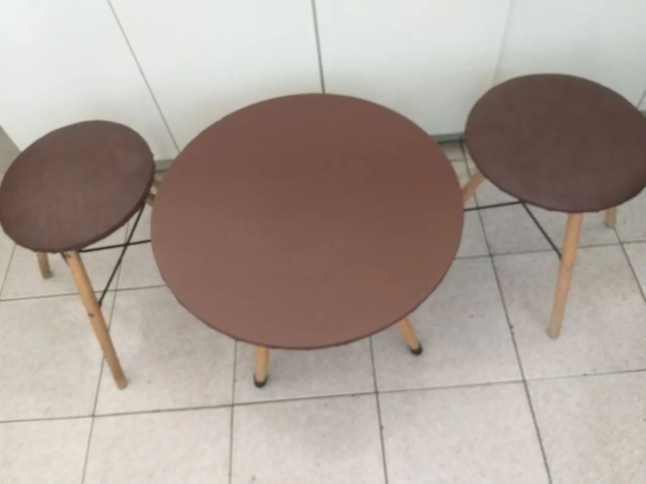 Conjunto Mesinha c/ banquetas  - Foto 2