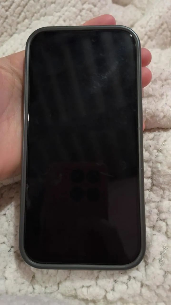 Vendes iPhone 15 pro 