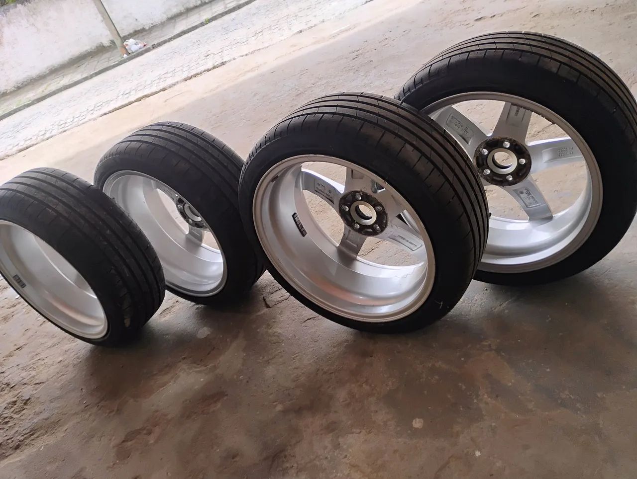 PNEUS ARO 18" - Foto 4