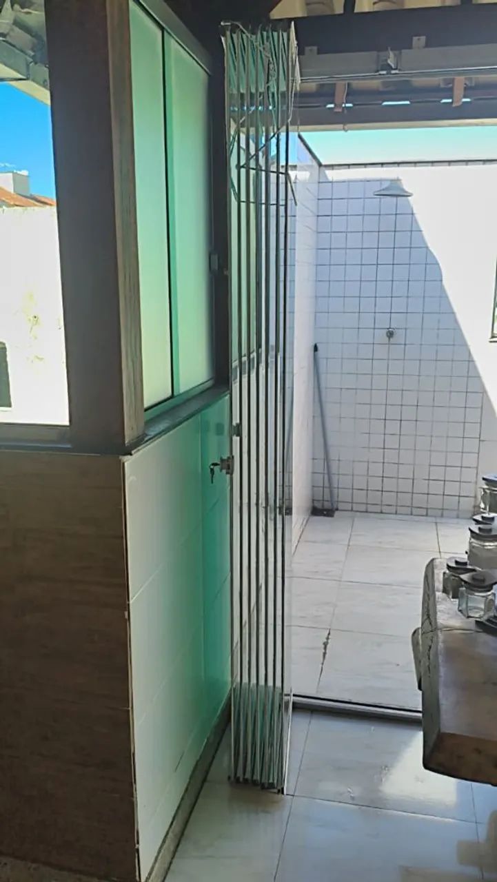 Vende-se cortina de vidro completa só precisa de manutenção