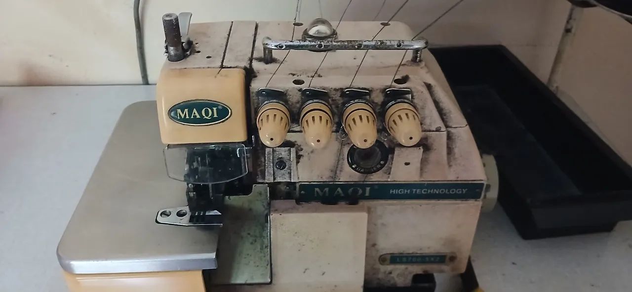 Maquina interlok