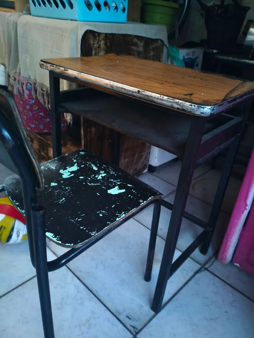 Mesa e cadeira escolar ( tenho 3 kits)