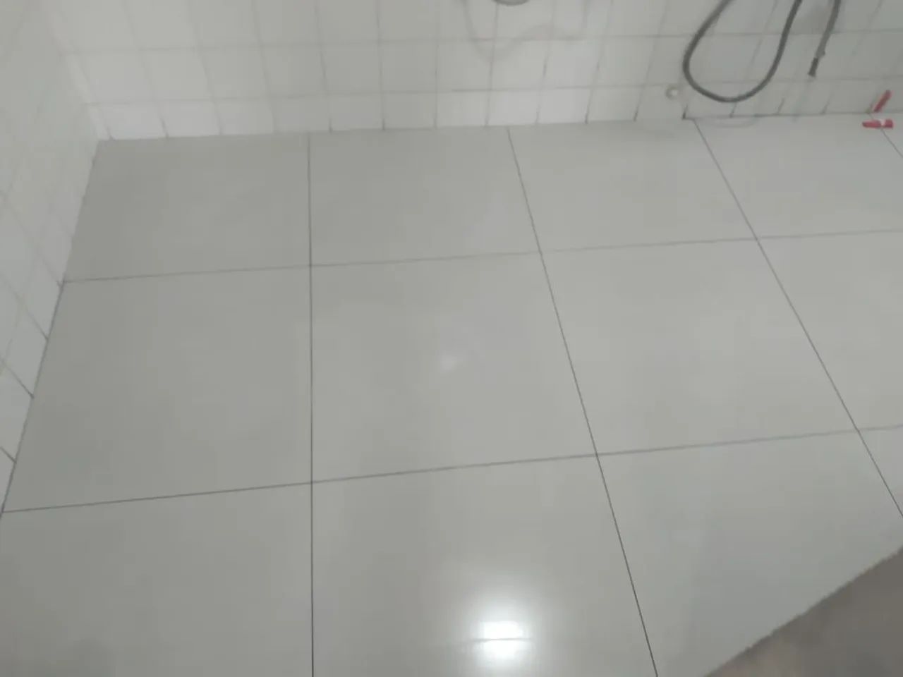 Instalação de Porcelanato e Revestimentos - Foto 4