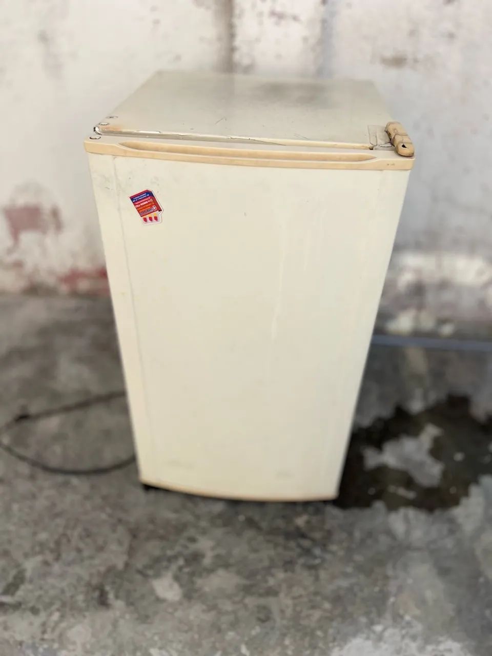 Frigobar Grande de 85 cm de altura e 50cm de largura - Foto 2