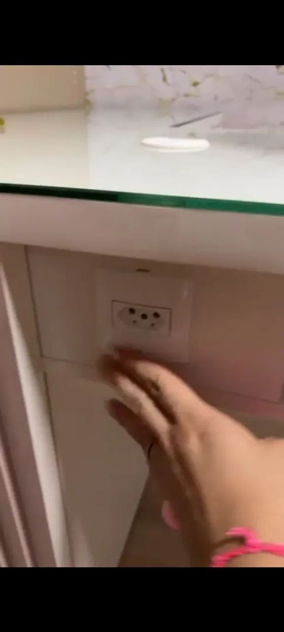 Vendo mesa para manicure  - Foto 4