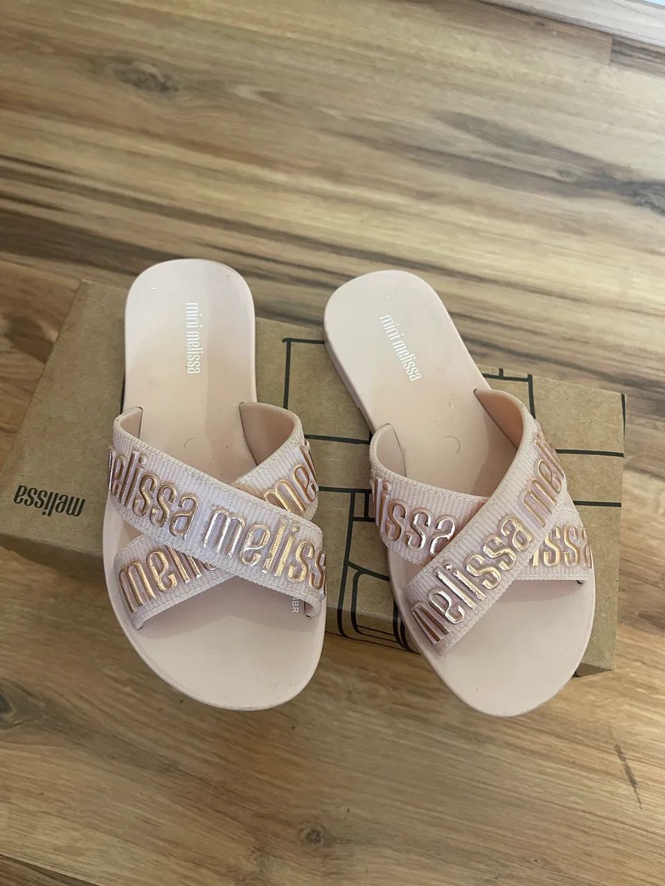 Vendo Mini Melissa Cozy tamanho 26/27 Usada 1 X - Foto 3