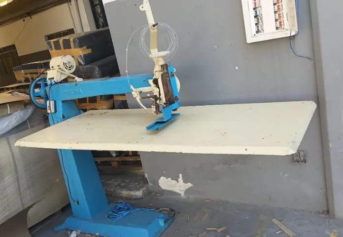 Grampeadora de Caixas de Papelao Modelo Miruna