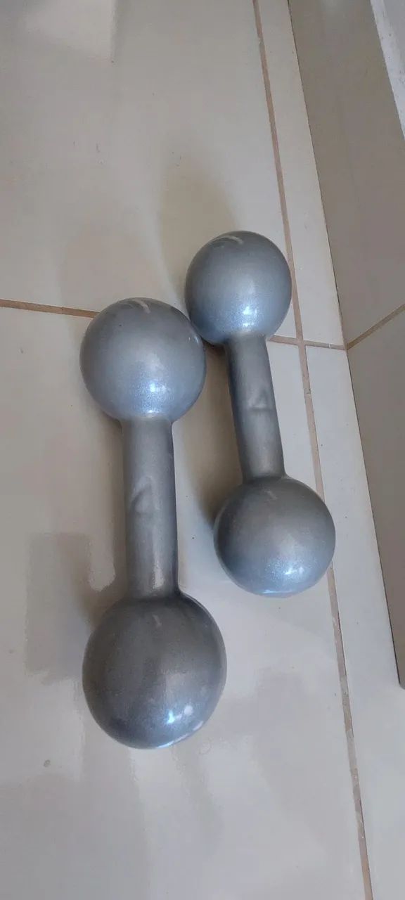 Par de halteres de 4kg emborrachado - Foto 3