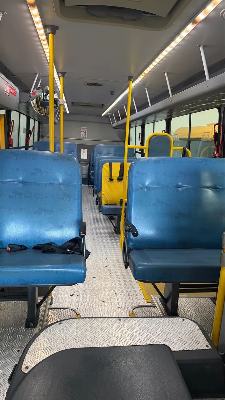 Micro Ônibus Iveco 15.190 Escolar  - Foto 7