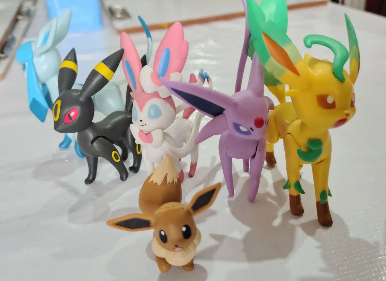 6 POKEMONs - Eevee, espeon, sylveon, glaceon, leafeon e umbreon - Sunny - Foto 2