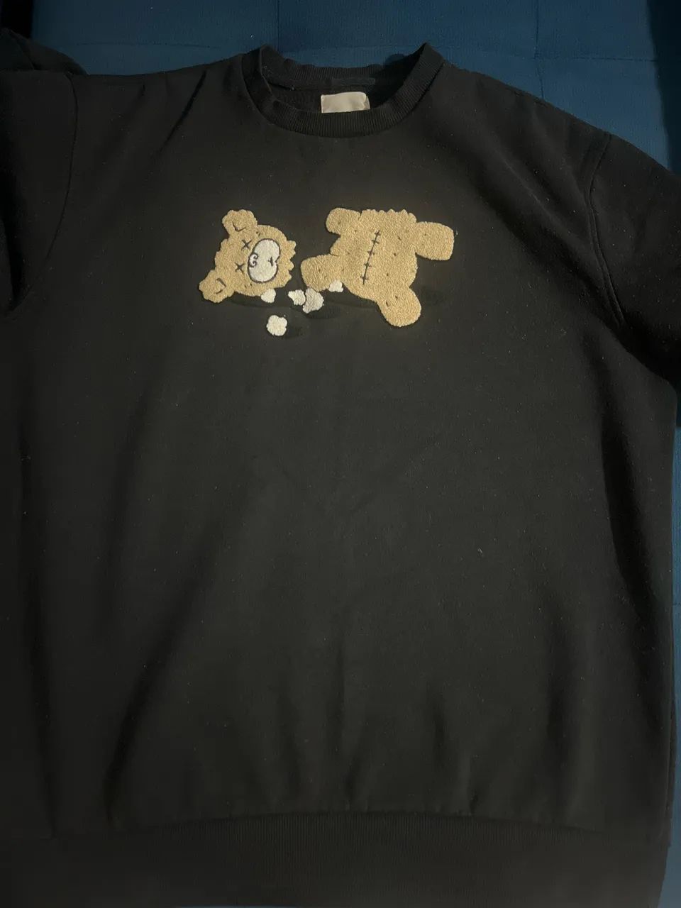 Moletom preto de urso 