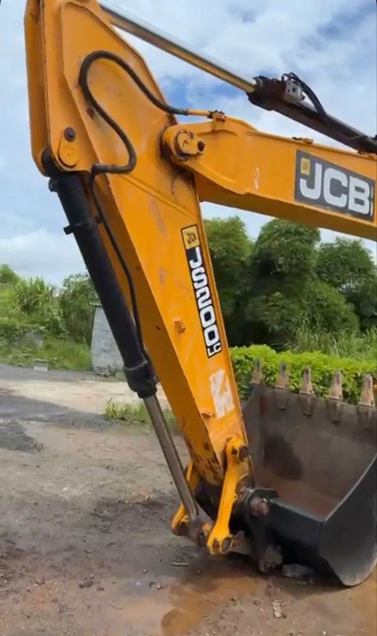 Escavadeira Máquina Jcb 200  - Foto 2