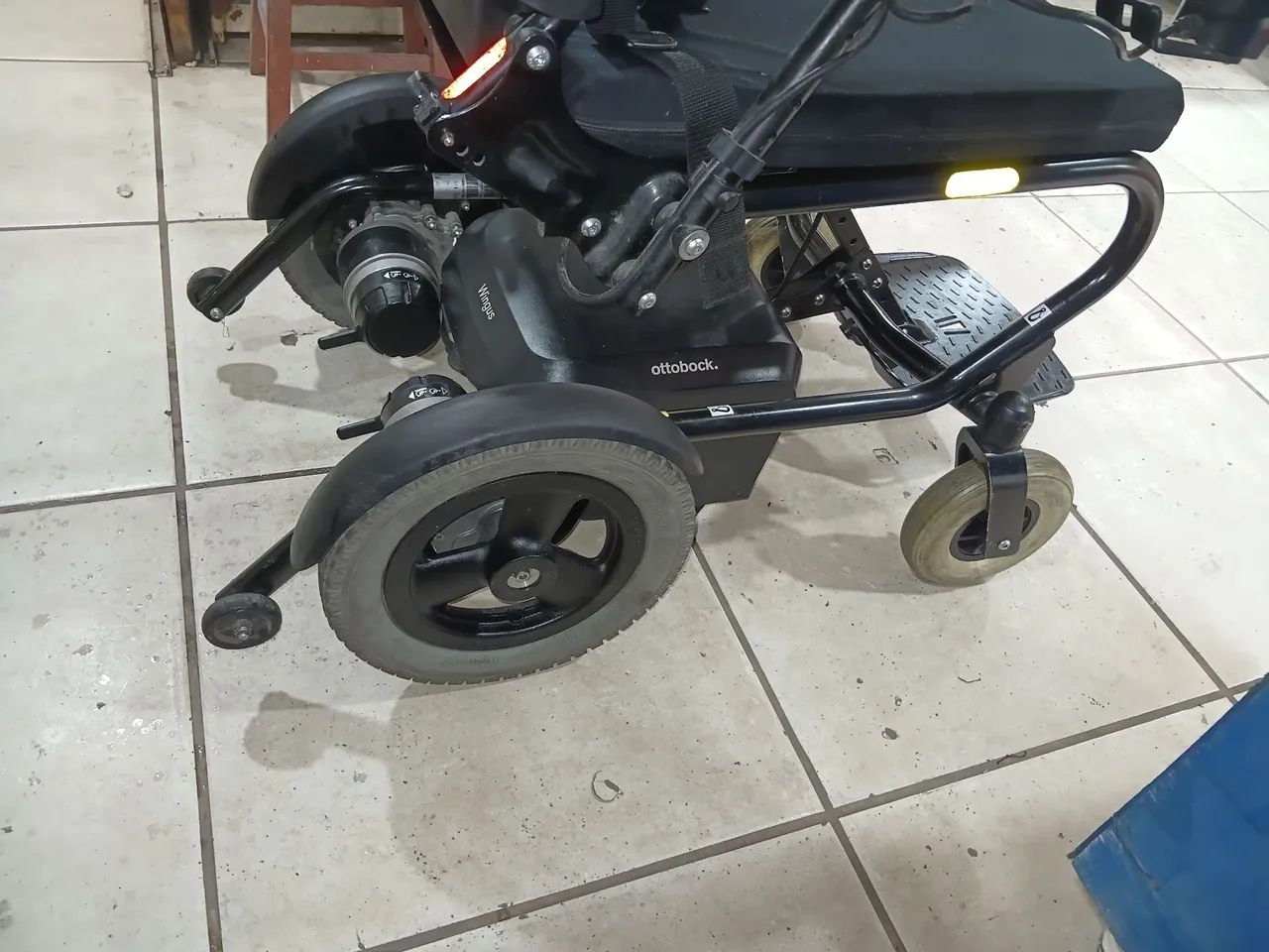 Cadeira de rodas elétrica OTTBOCK  - Foto 3
