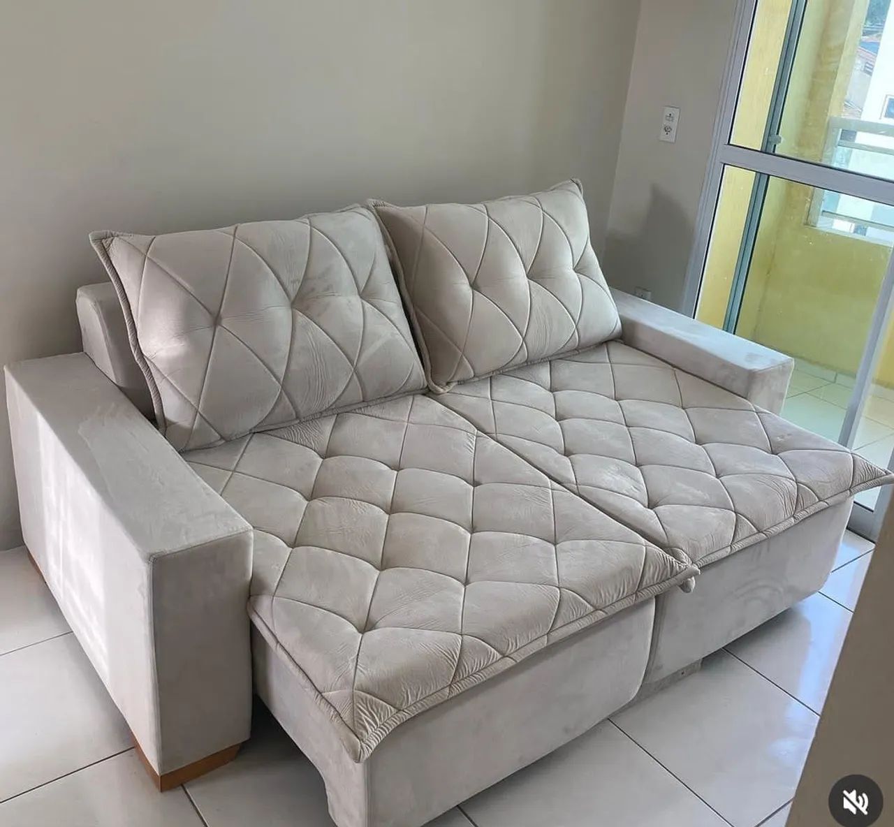 Sofás e cabeceiras com alto padrão de qualidade 65566182503811120