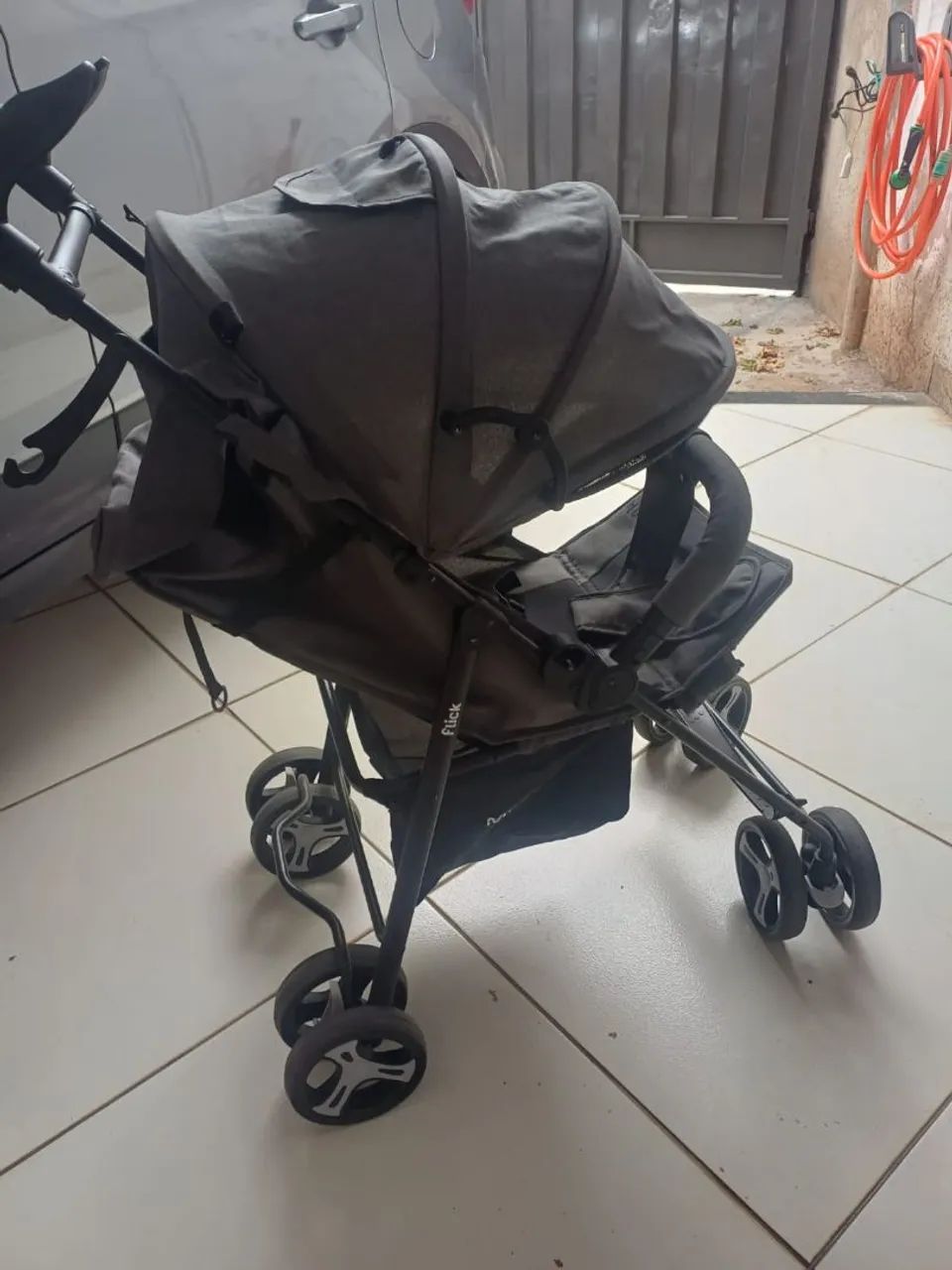 Carrinho de bebe novinho