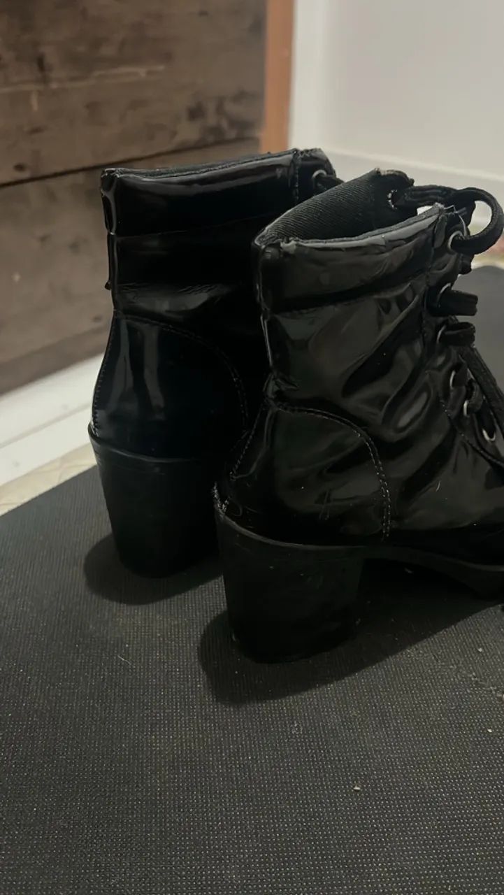 Vendo bota de verniz  - Foto 2