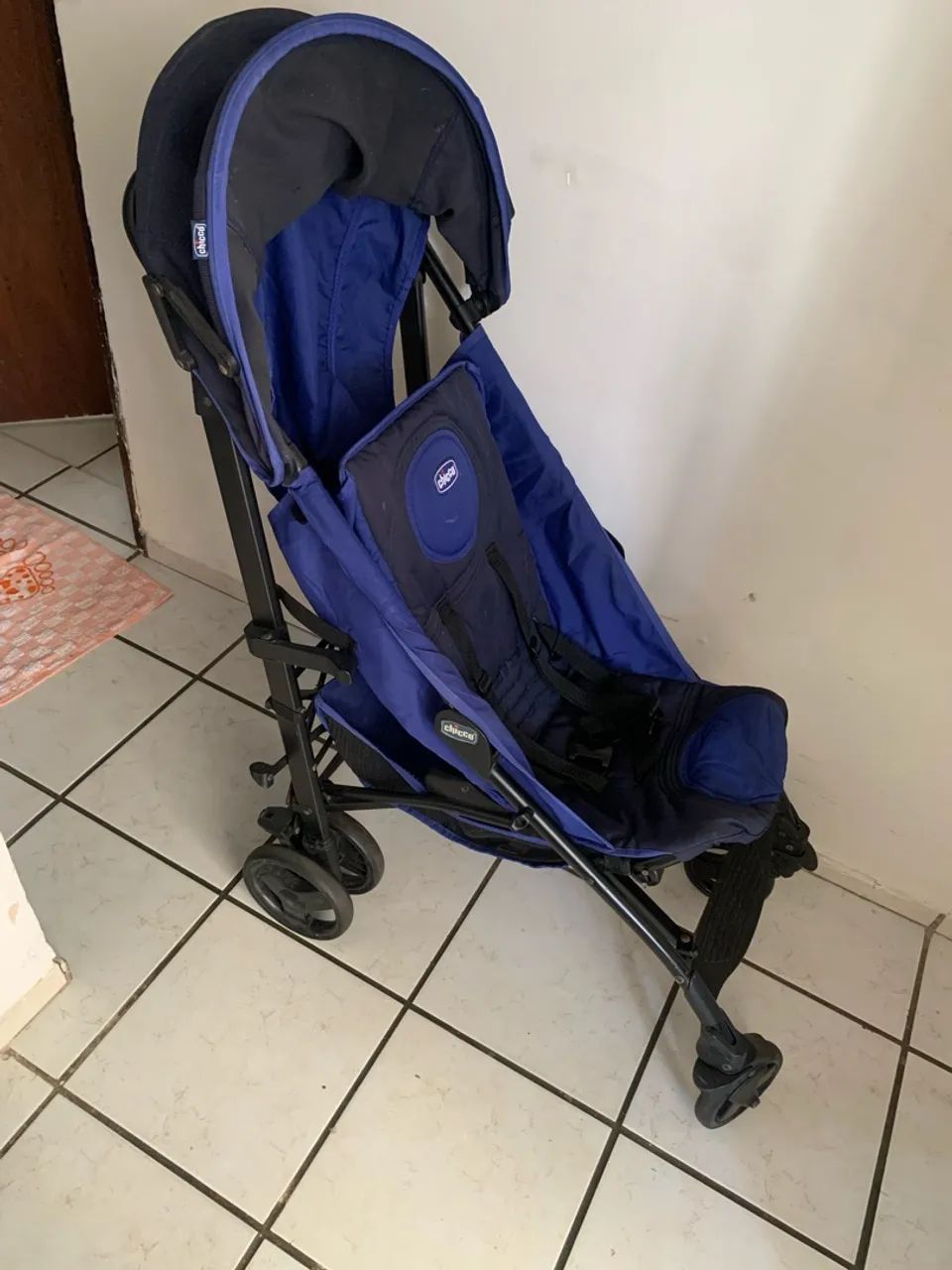 Carrinho guarda chuva chicco 
