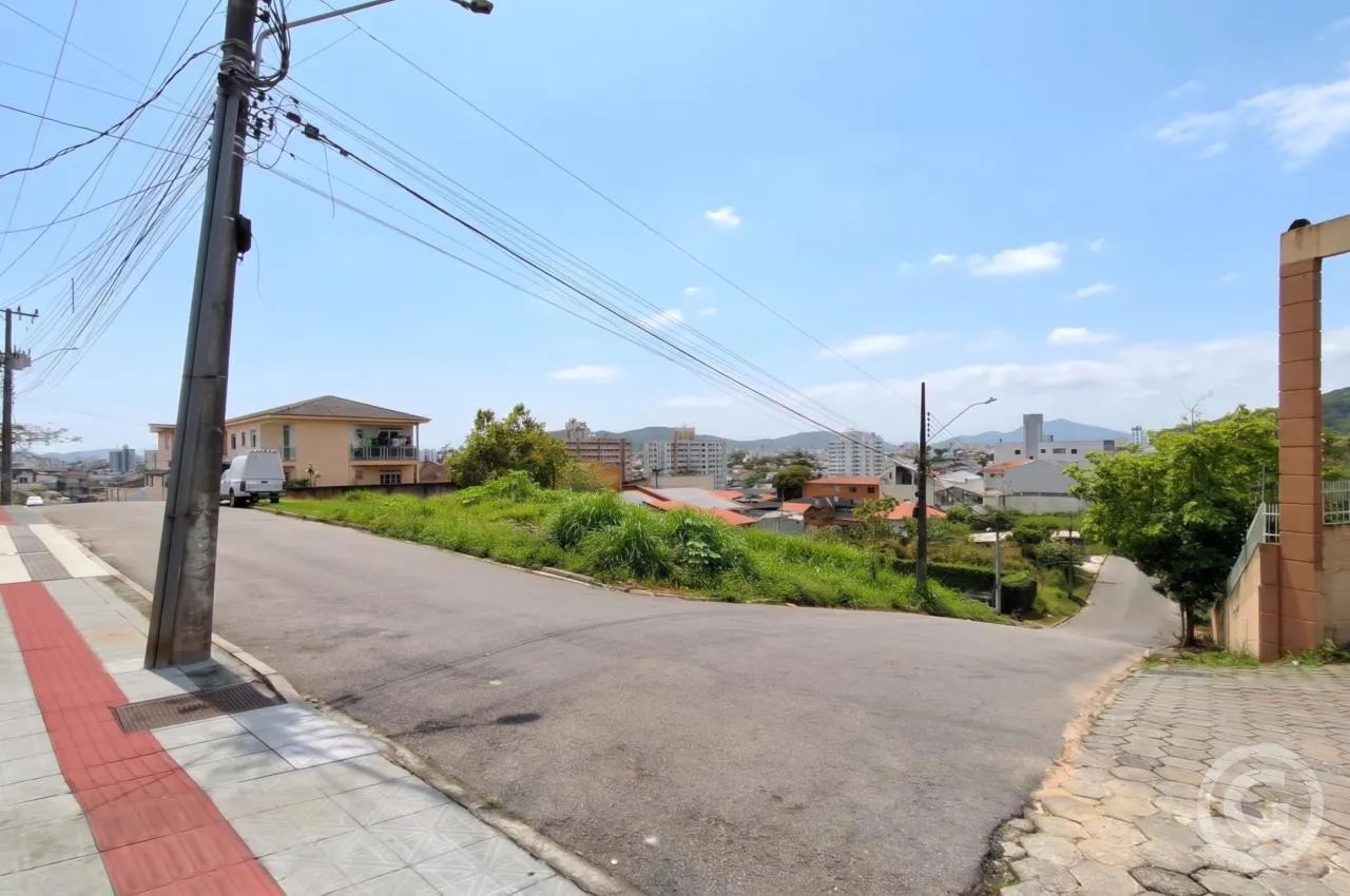 Apartamento com dois dormitórios e garagem em Serraria, São José - Foto 3