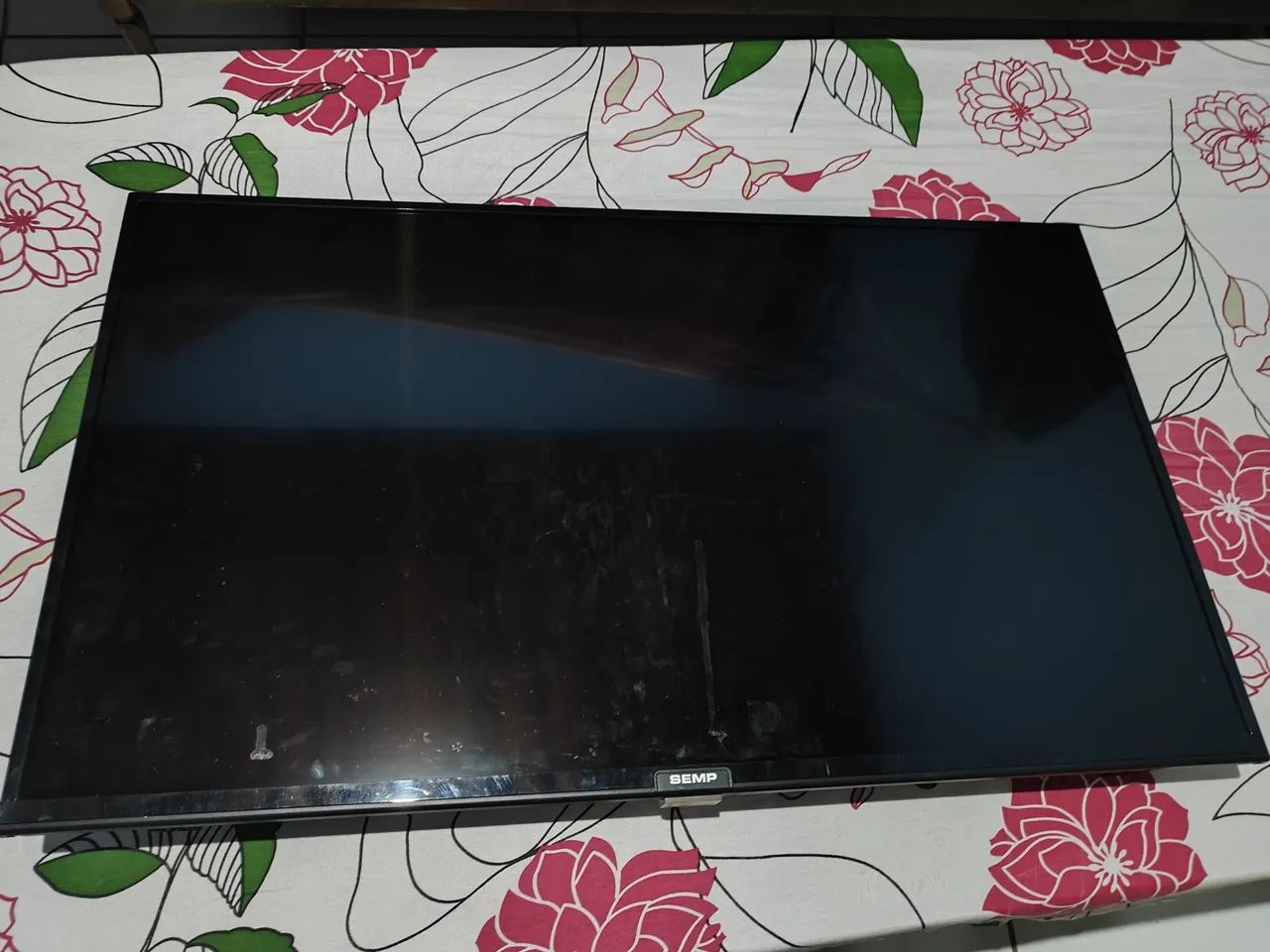 Smart Tv Semp 43 com defeito na tela