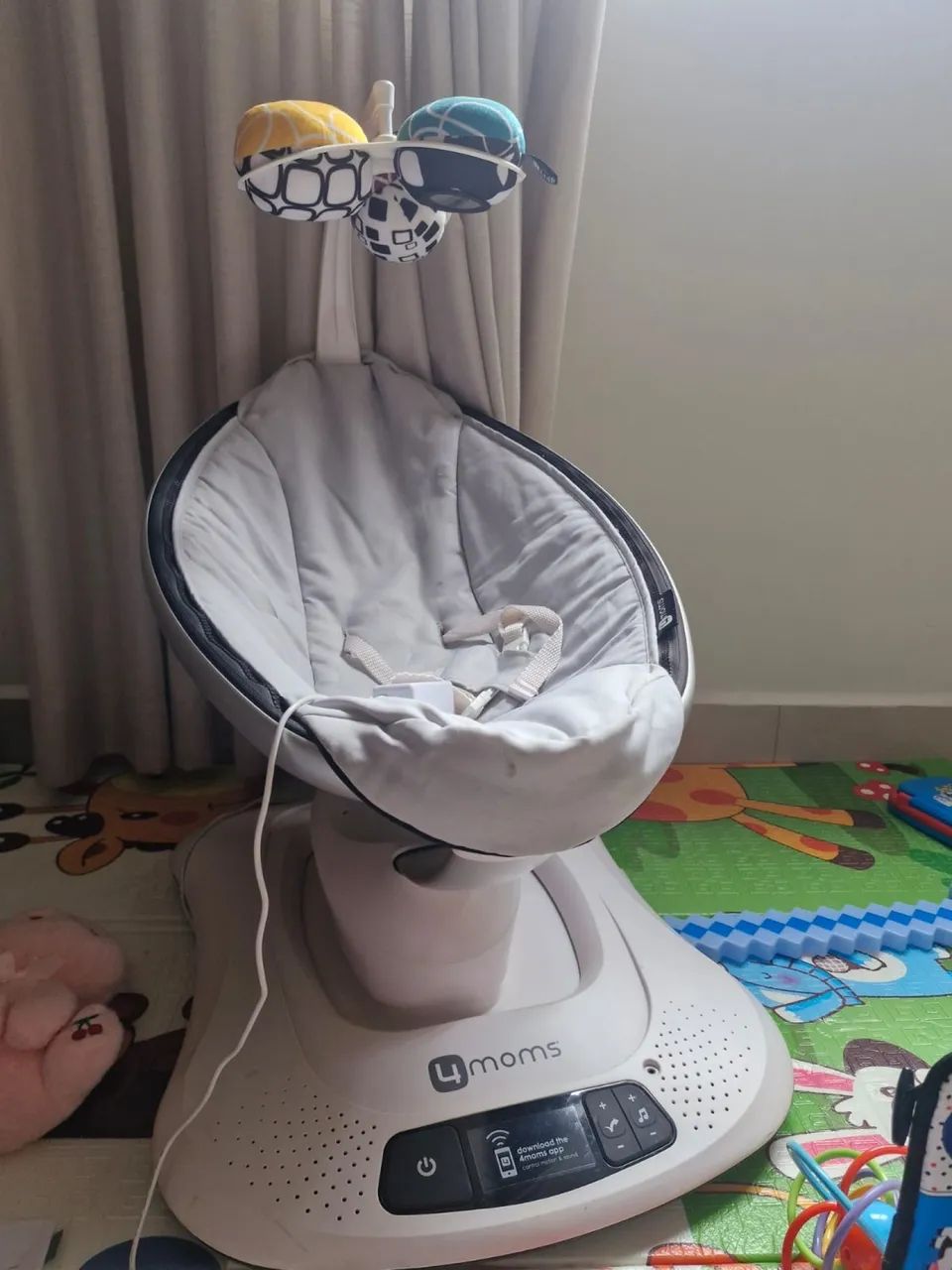 Cadeira de descanso MamaRoo 4moms 4.0