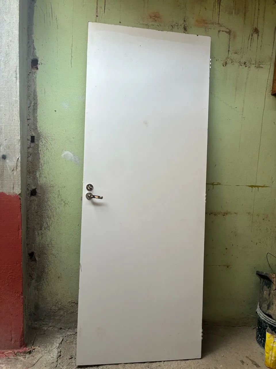 Porta de 70 com maçaneta 