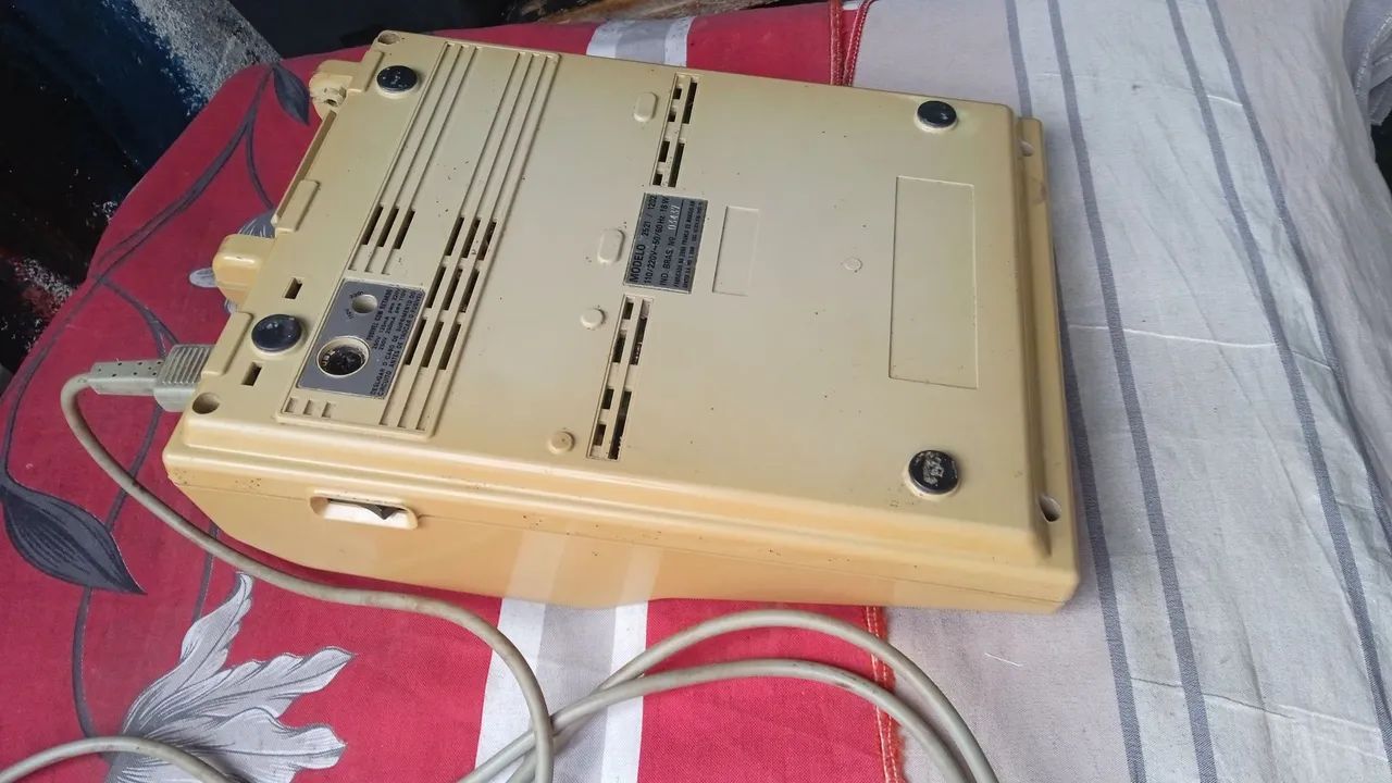 MÁQUINA ANTIGA FACIT NO ESTADO  - Foto 3