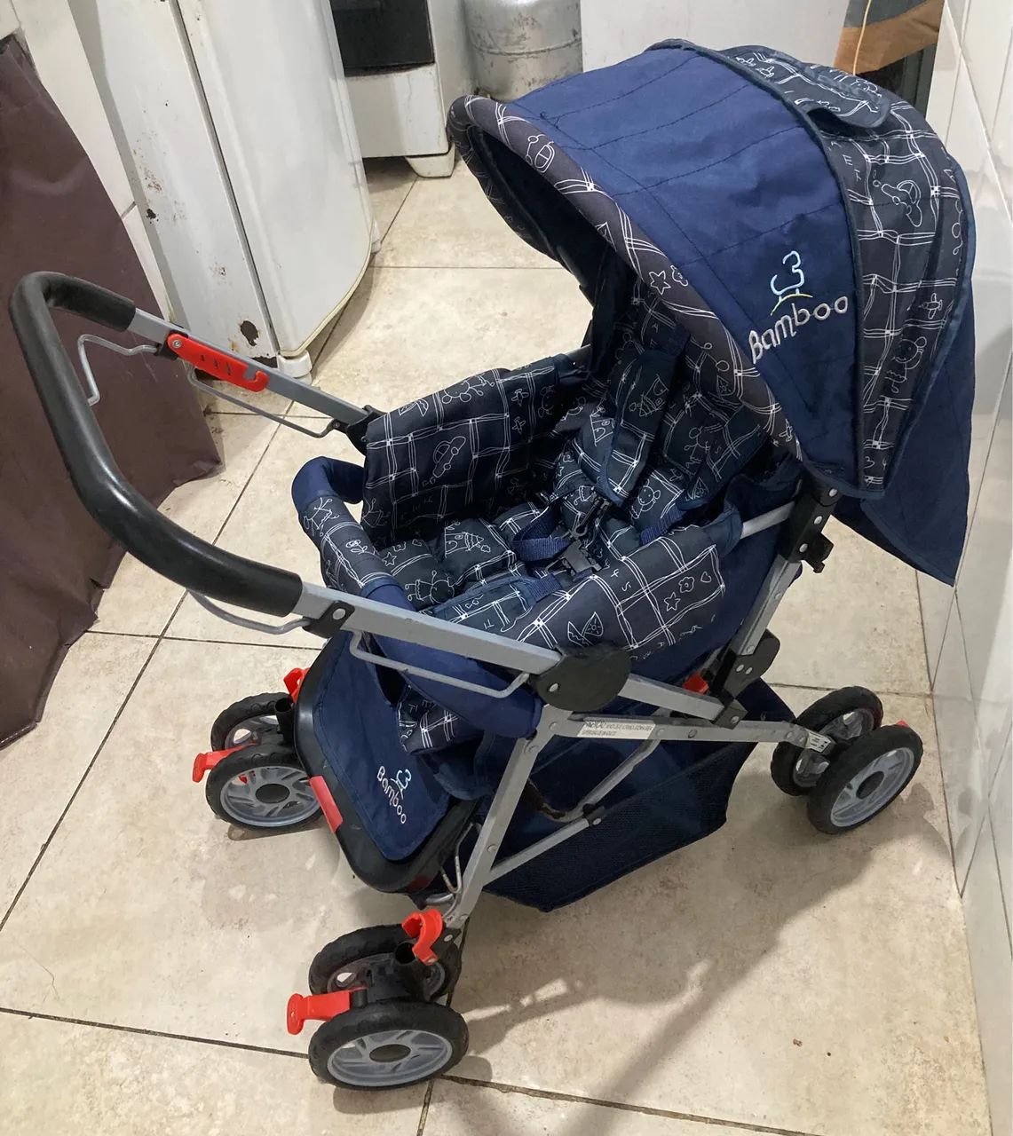 Carrinho de bebê Bamboo usado