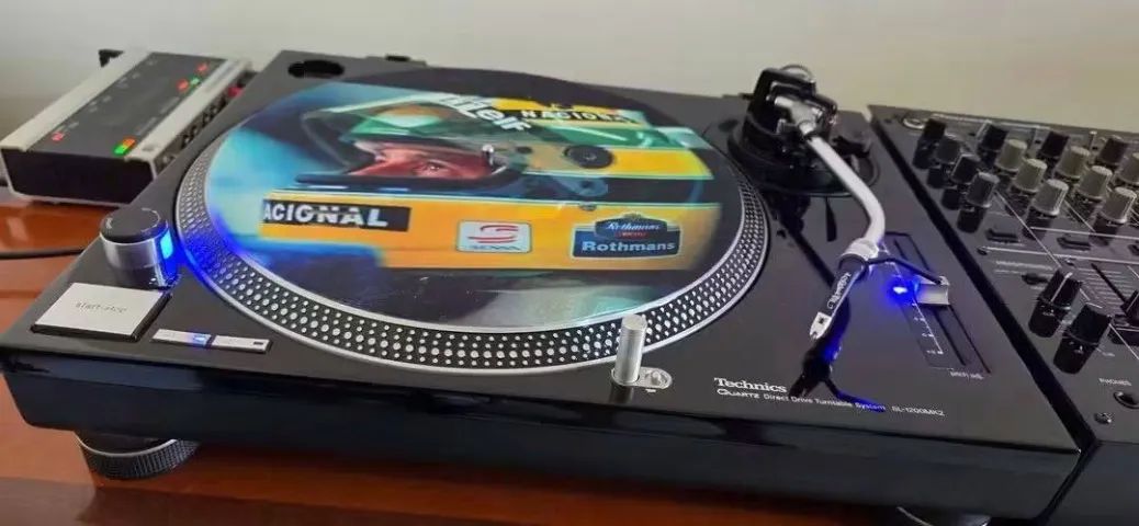 Vendo setup completo para djs - Technics Mk2 com par de ortofon - DJM 600 e Placa Traktor