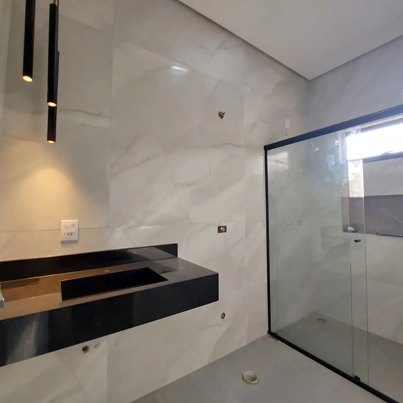 Casa para venda com 210 metros quadrados com 3 quartos - Foto 3