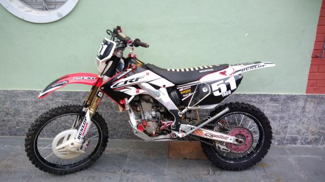 HONDA CRF 250 X ANO: 2007 COM PARTIDA COR: VERMELHA