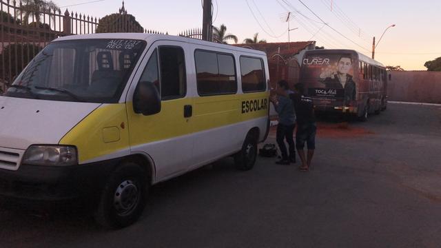 Van Jumper 2006 16 lugares|ACEITO TROCA| - Foto 4
