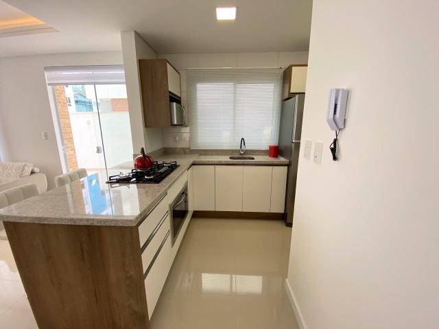 Apartamento três dormitórios decorado com terraço - Foto 11