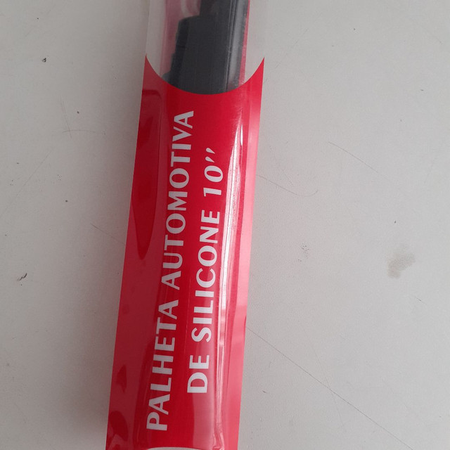 Palheta de silicone, universal.10".Nova. R$ 40,00. Cada. Instalado 