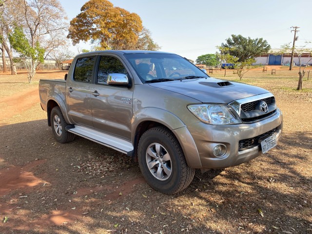 HILUX SRV 4X4 AUT ANO 2009/09