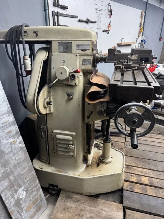 Fresadora Universal Sanches Blanes - Cod.0045 - Foto 2