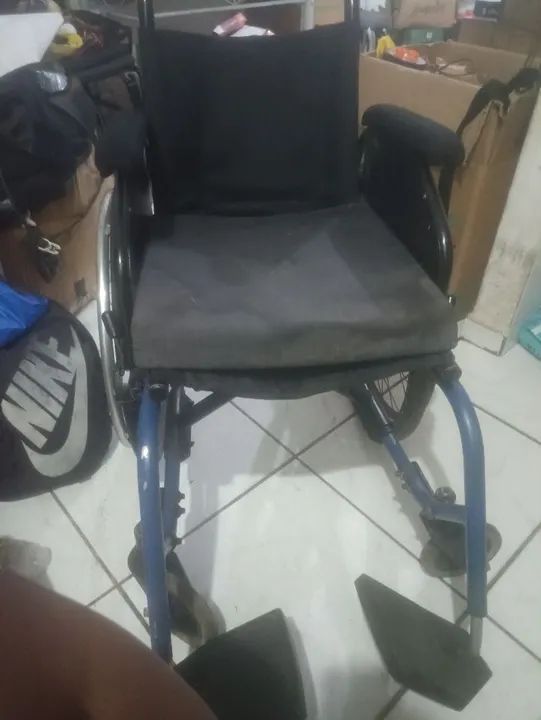 Cadeira de rodas ortobras para cadeirante autónomo e que anda acompanhado 