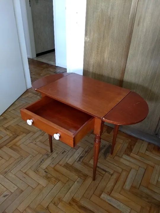 mesa de apoio ou de canto