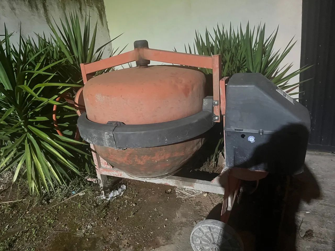 Vende ou troca betoneira de 400 litros. - Foto 3