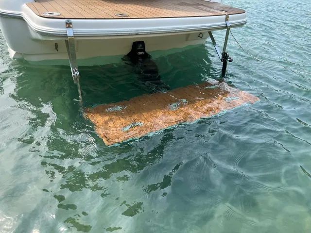 TRITON 280 - 2010 - MOTOR MERCRUISER 260HP - 650 HORAS - Foto 5