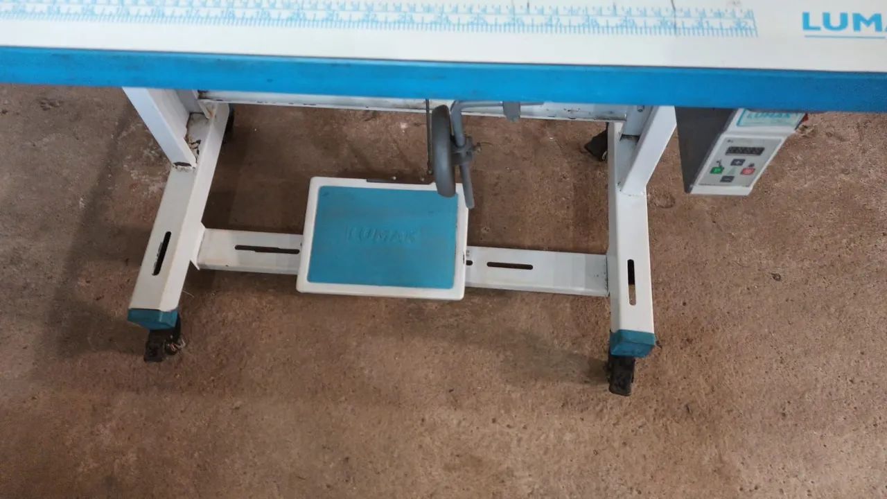 Pespontadeira lançadeira Lumak 2 agulhas direct drive - Foto 4