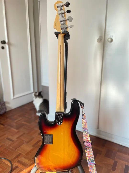 Baixo Fender Marcus Miller MIM - Foto 4