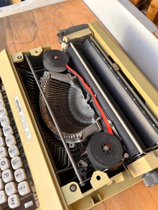 Maquina de escrever Lettera 25  - Foto 3