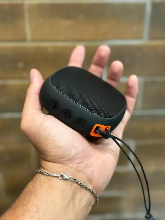 Caixa De Som Prova D'agua Portátil Com Bluetooth Sem Fio A4