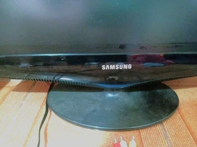  Tv Sangsung TruSurround HD/SRS p conserto ou retirada de peças, Suporte e Controle Remoto - Foto 5