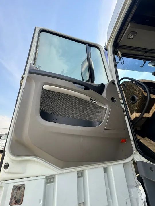 Daf XF 105 FTS 460 8x2 Ano  2019 - Foto 10