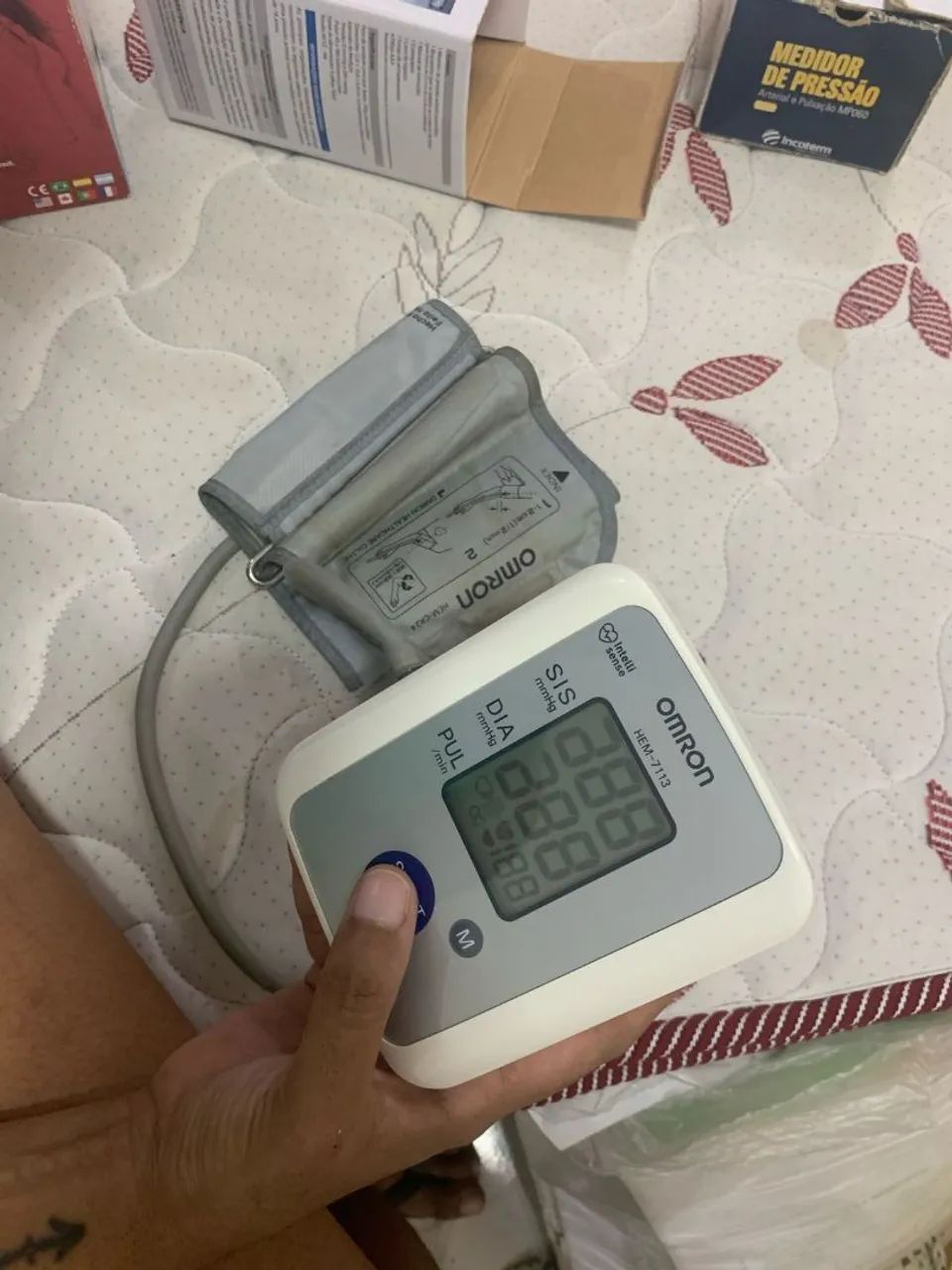 Aparelho de pressão Omron HEM-7113 - Foto 3
