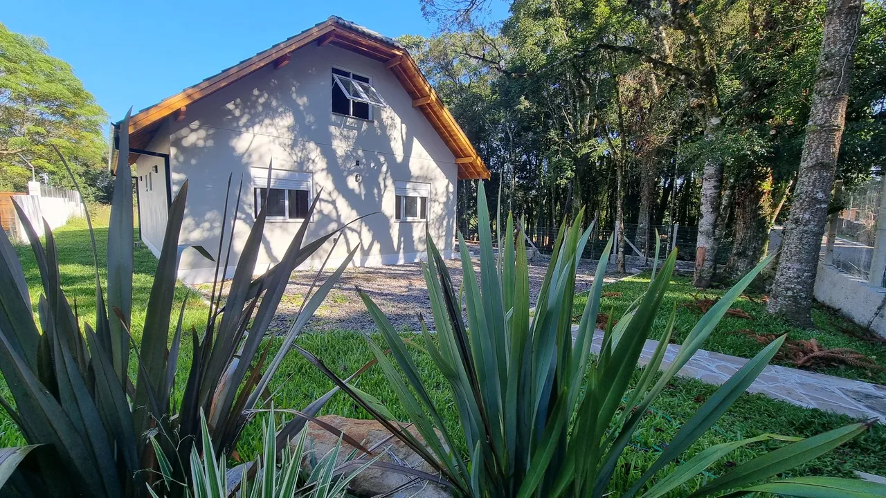 CASA 3 DORM (1SUITE) 2 BANHEIROS